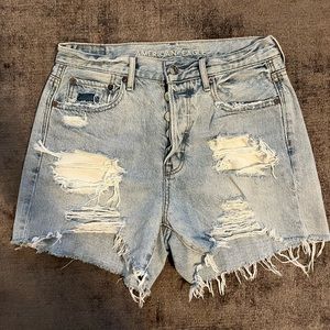 American Eagle distressed denim shorts - size 4
